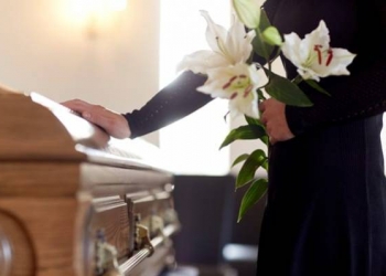 Comment s’habiller pour une cérémonie, un enterrement ?